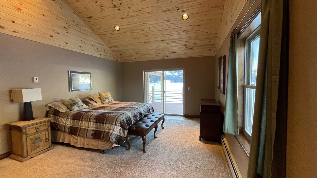 Photo of Bedroom in Lake City