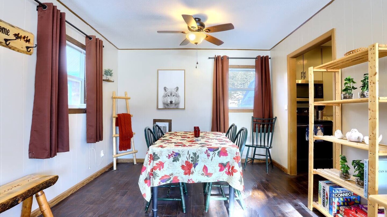 Photo of Bedroom in Twin Lakes
