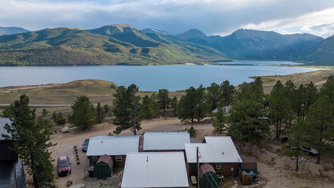 Photo of Others in Twin Lakes