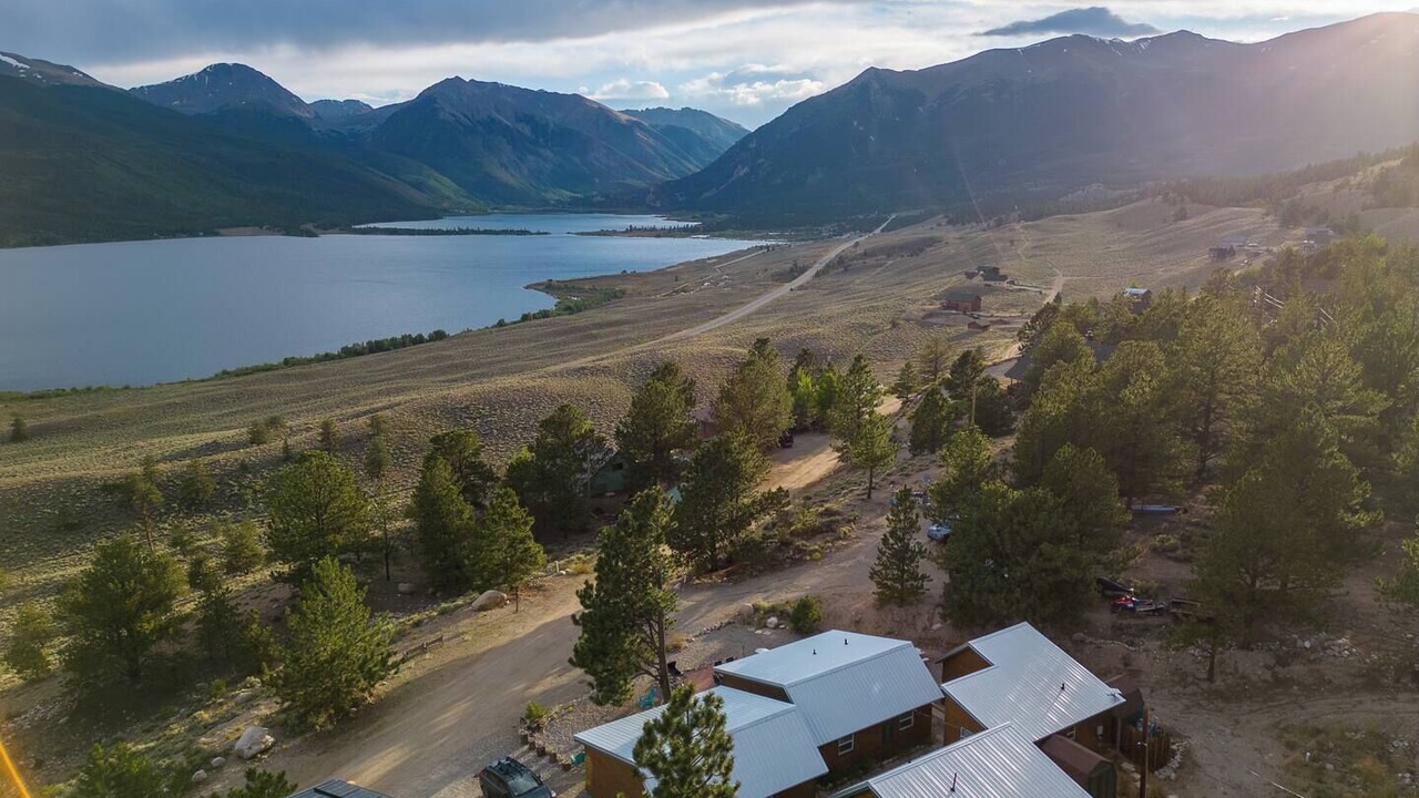 Photo of Others in Twin Lakes