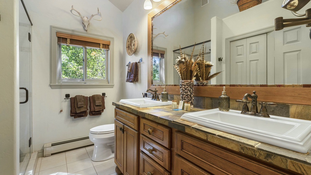 Photo of Bathroom in Idlewild Estates