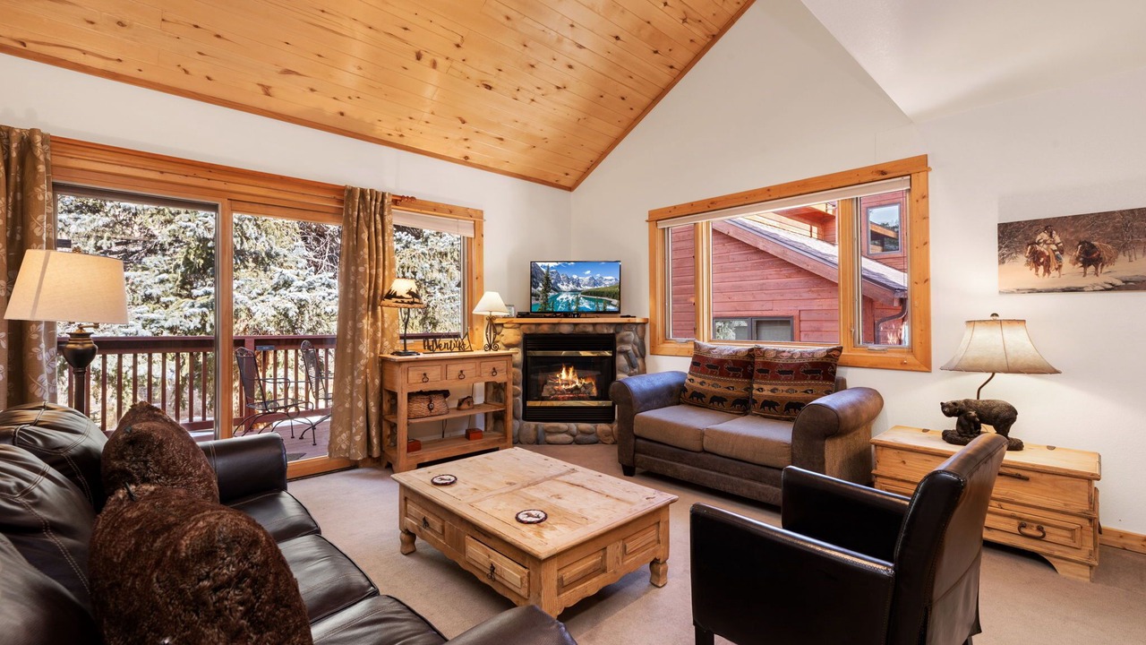 Photo of Livingroom in Fall River Estates