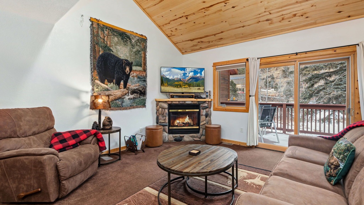 Photo of Livingroom in Fall River Estates
