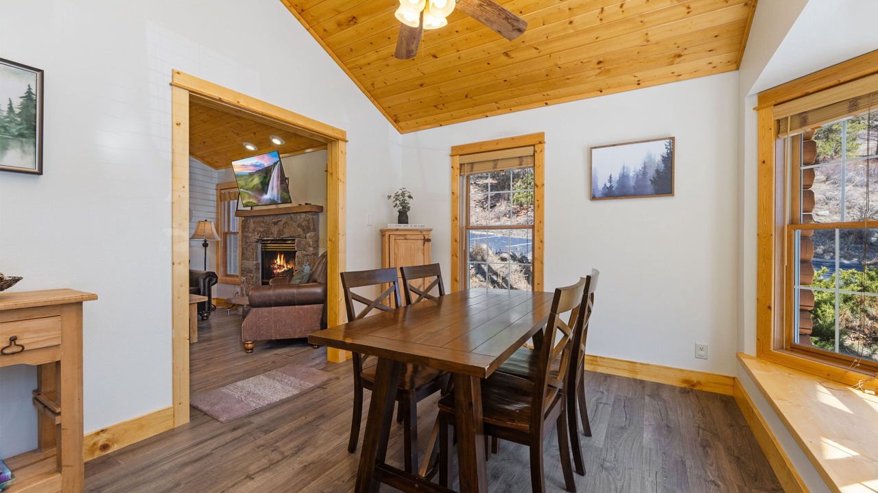 Photo of Bedroom in Fall River Estates