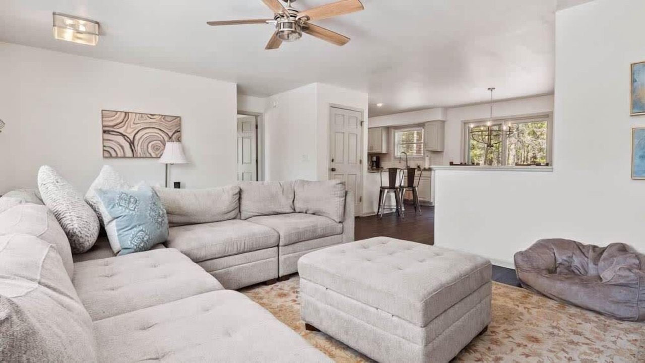 Photo of Livingroom in Leadville North