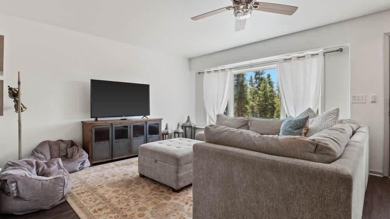 Photo of Livingroom in Leadville North