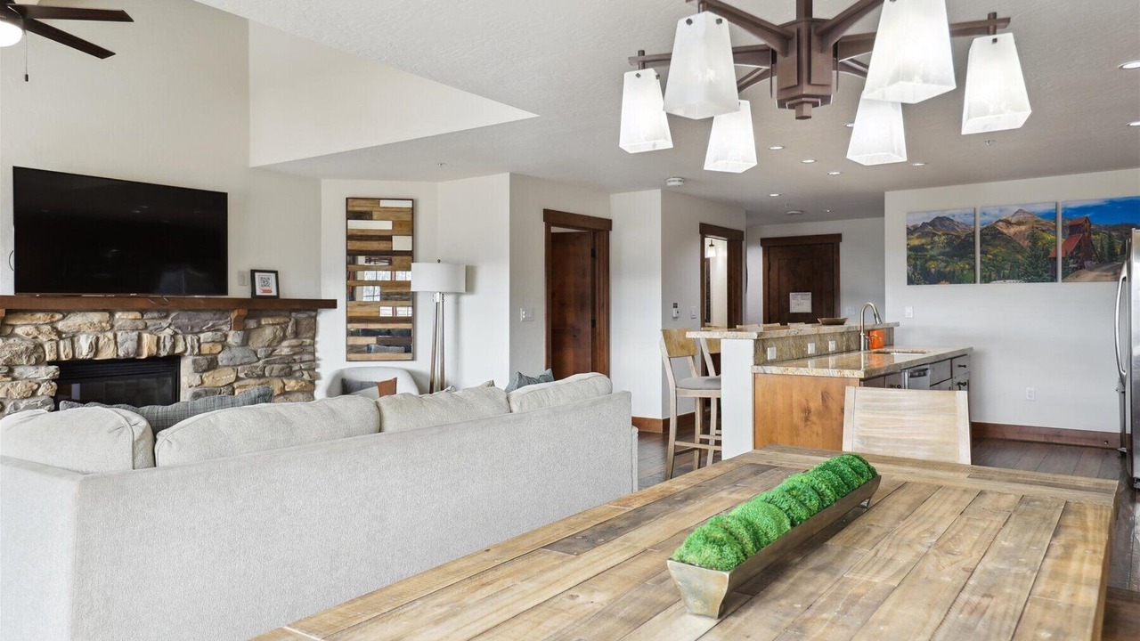 Photo of Livingroom in Purgatory