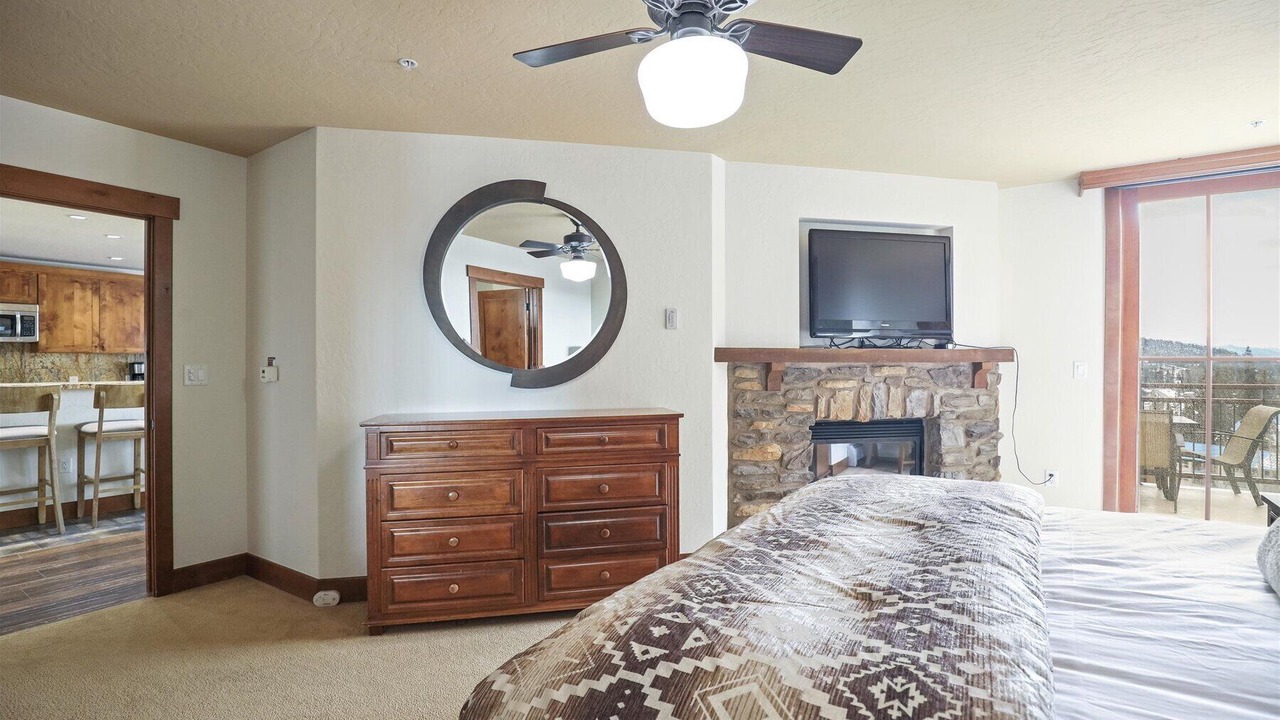 Photo of Livingroom in Purgatory