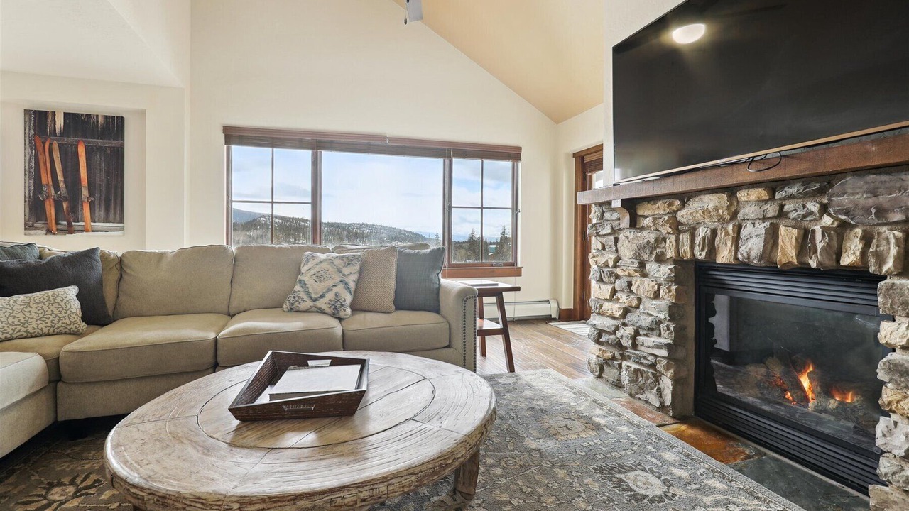 Photo of Livingroom in Purgatory