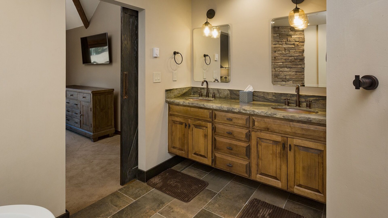 Photo of Bathroom in Purgatory
