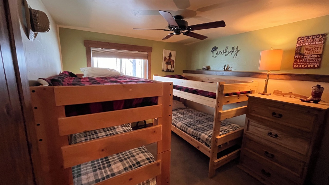 Photo of Bedroom in Oak Creek