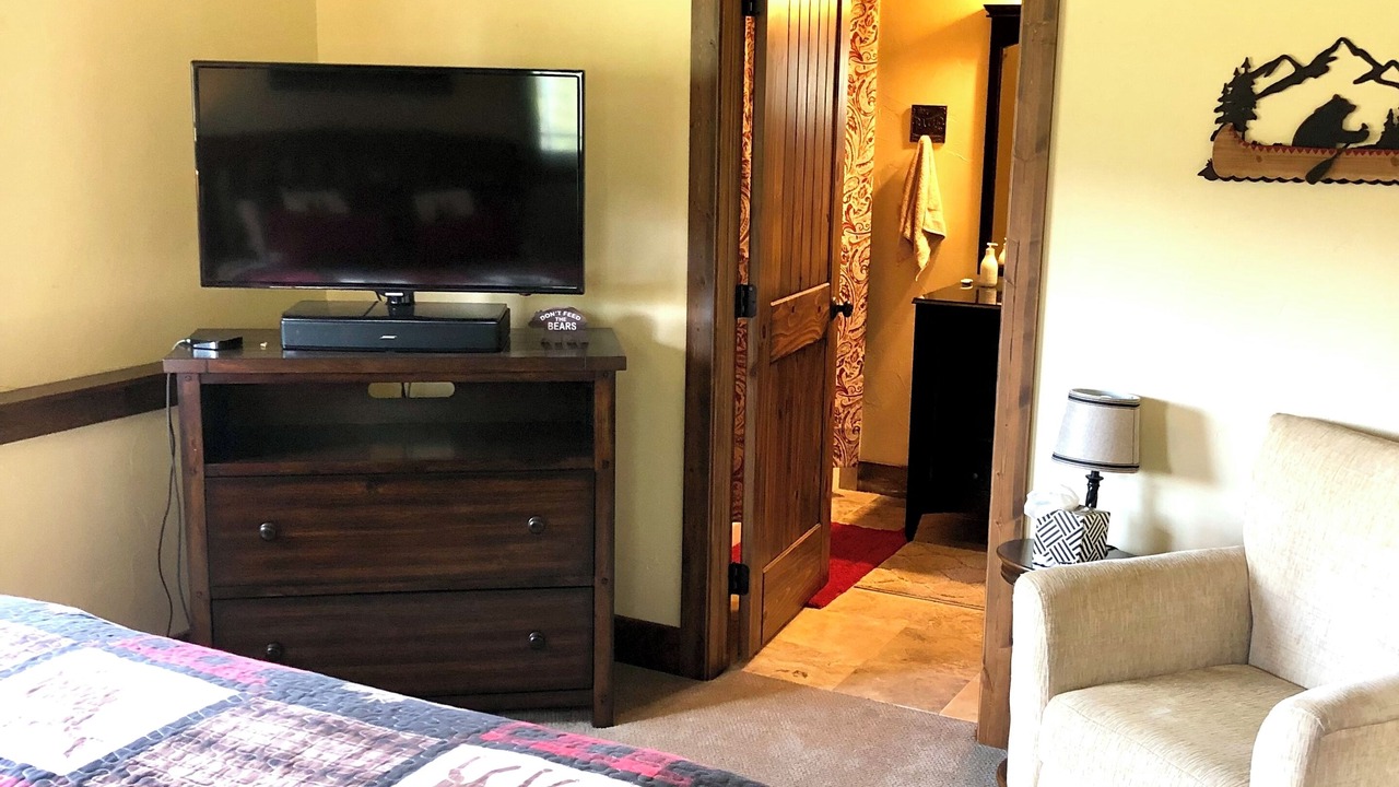 Photo of Bedroom in Oak Creek
