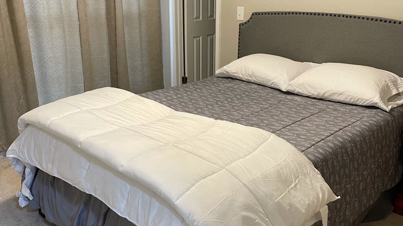 Photo of Bedroom in Aurora