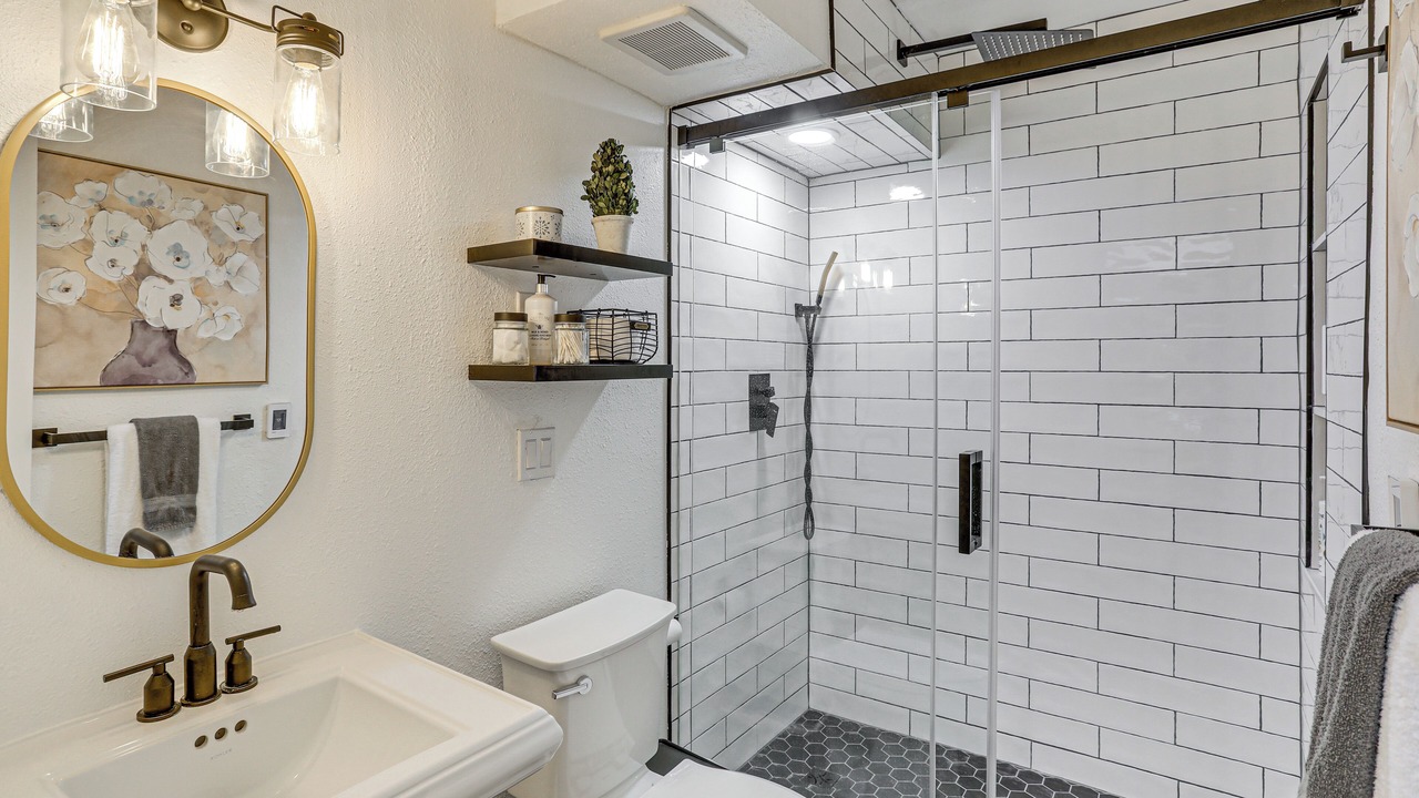 Photo of Bathroom in Edwards