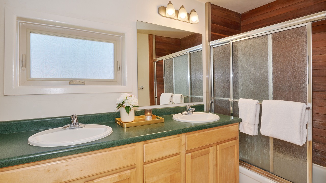 Photo of Bathroom in Basalt