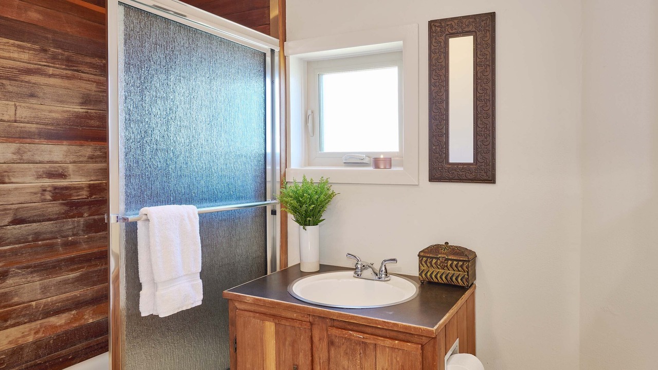 Photo of Bathroom in Basalt