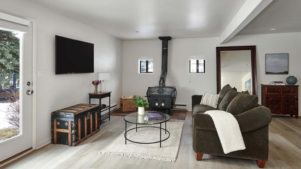 Photo of Bedroom in Basalt