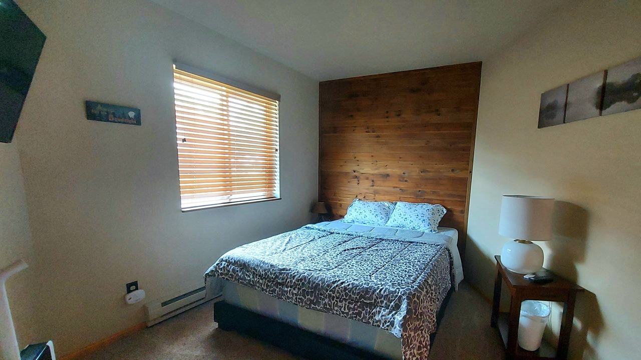 Photo of Bedroom in Grand Lake