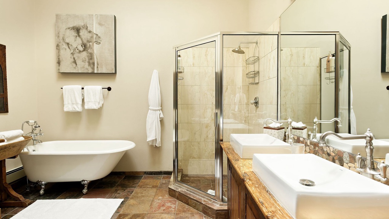 Photo of Bathroom in Basalt