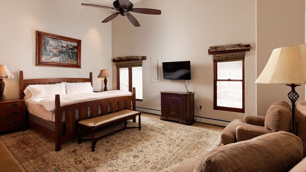 Photo of Bedroom in Basalt