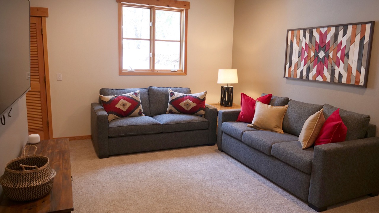 Photo of Livingroom in Three Peaks