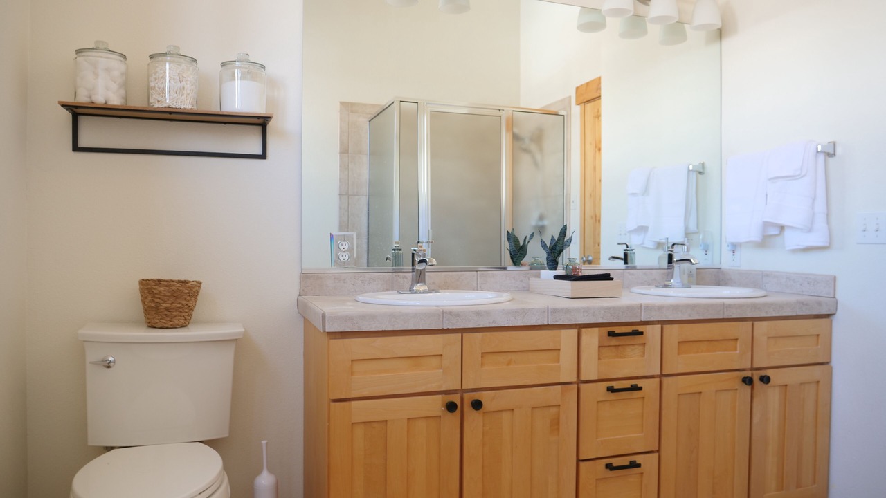 Photo of Bathroom in Three Peaks