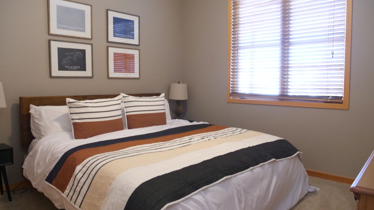 Photo of Bedroom in Three Peaks