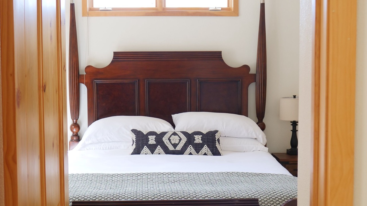 Photo of Bedroom in Three Peaks