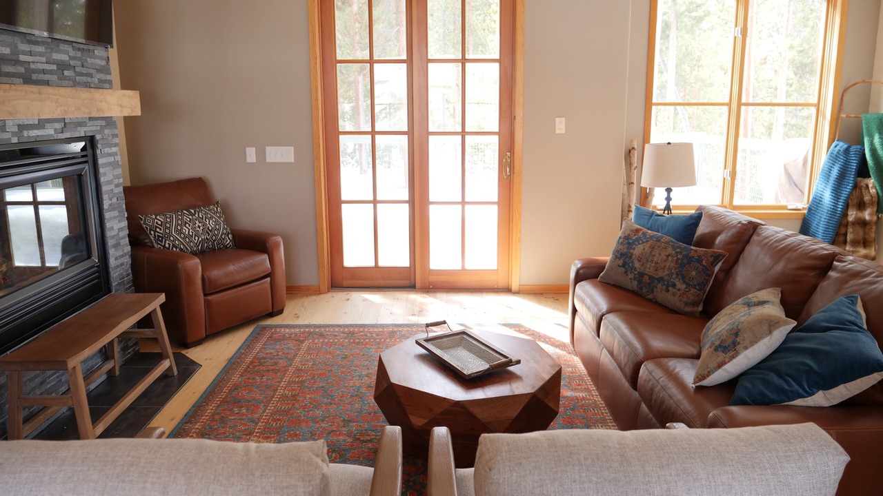 Photo of Livingroom in Three Peaks
