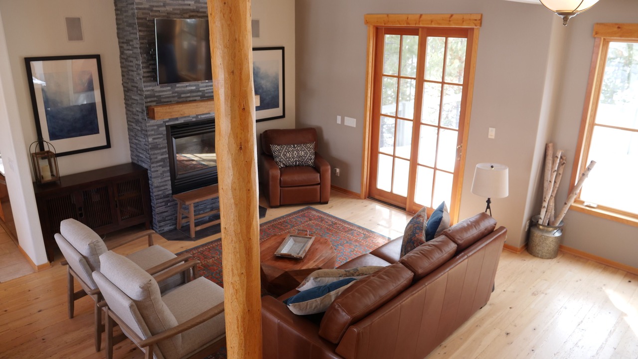 Photo of Livingroom in Three Peaks