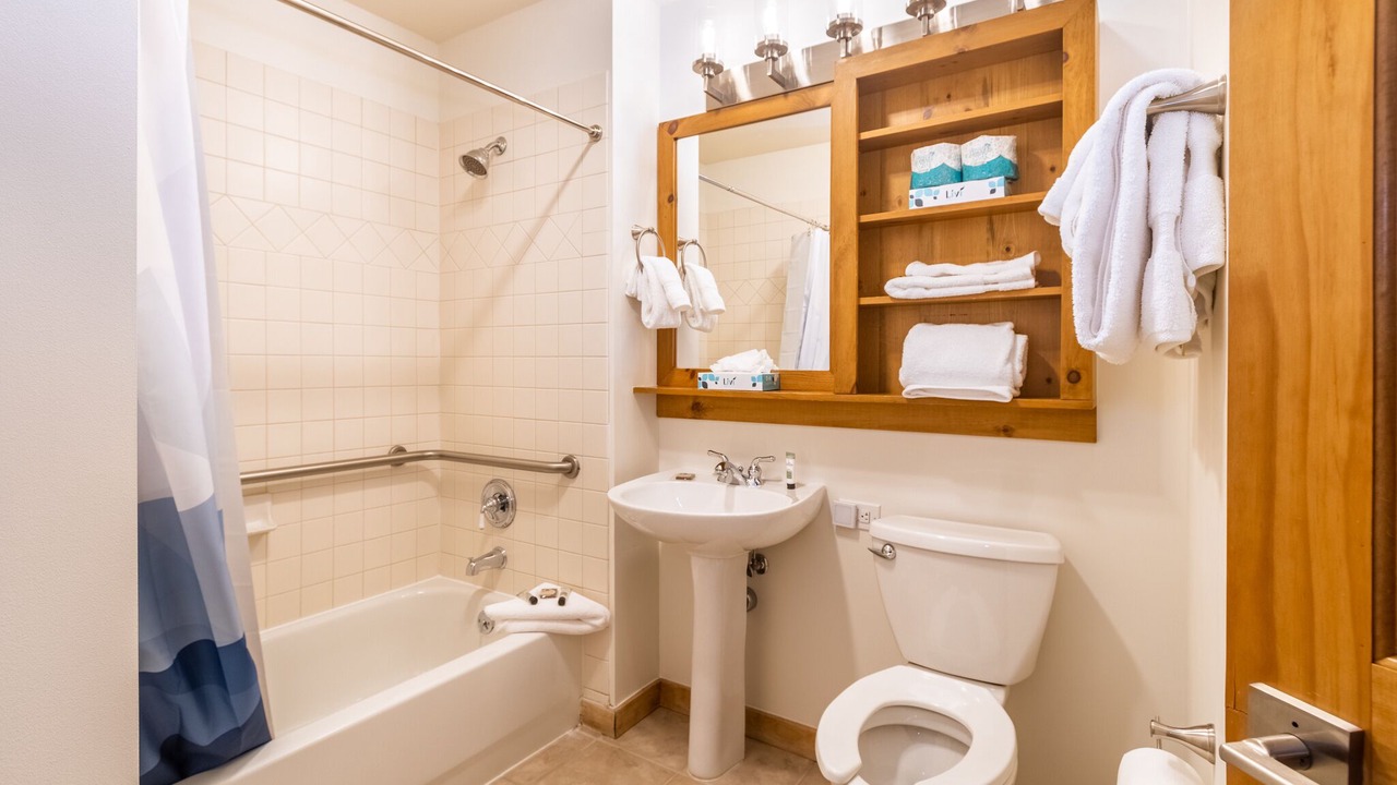 Photo of Bathroom in River Run