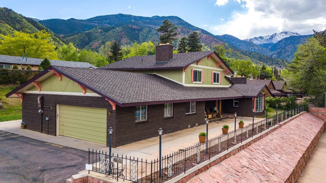 Photo of Outdoor in Manitou Springs Historic District