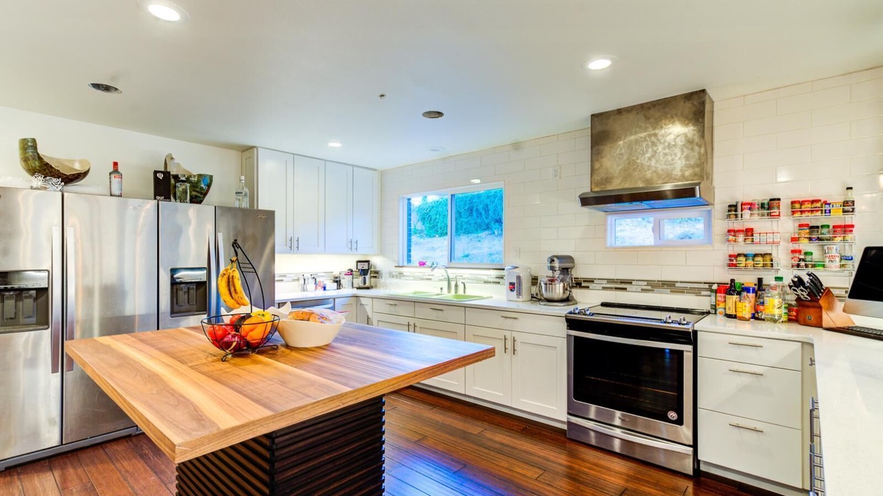 Photo of Kitchen in Manitou Springs Historic District