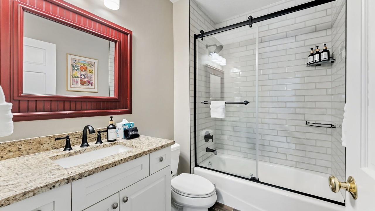 Photo of Bathroom in Peak 8