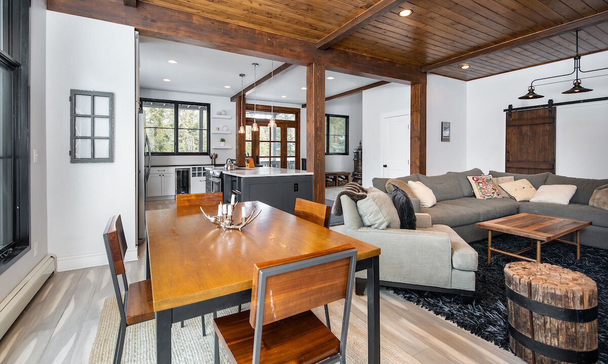 Photo of Livingroom in Breckenridge Park Estates
