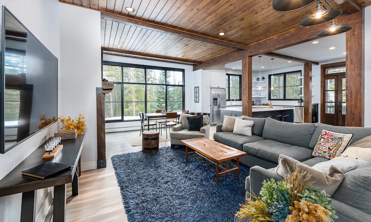 Photo of Livingroom in Breckenridge Park Estates