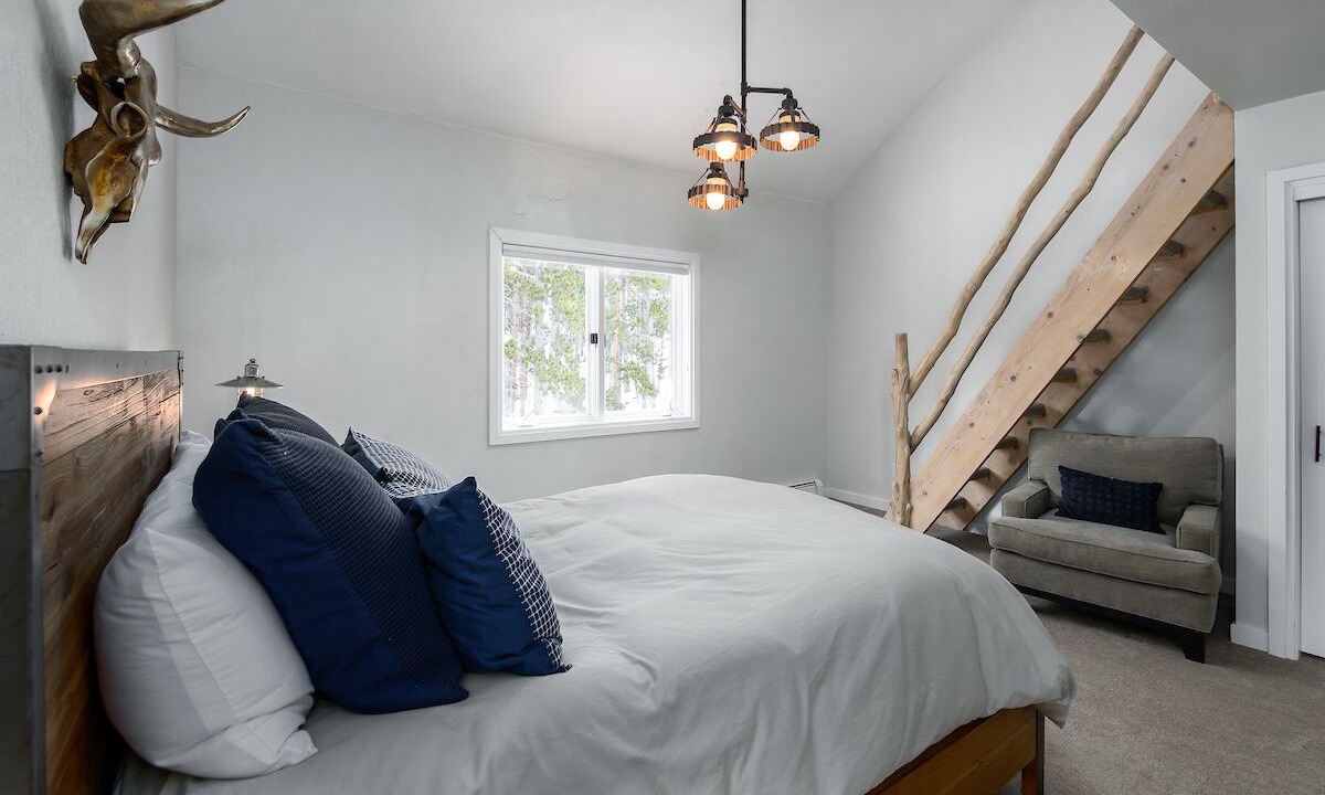 Photo of Bedroom in Breckenridge Park Estates