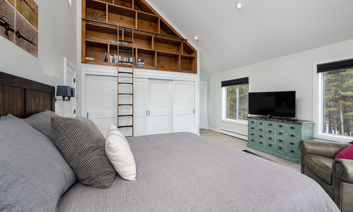 Photo of Bedroom in Breckenridge Park Estates