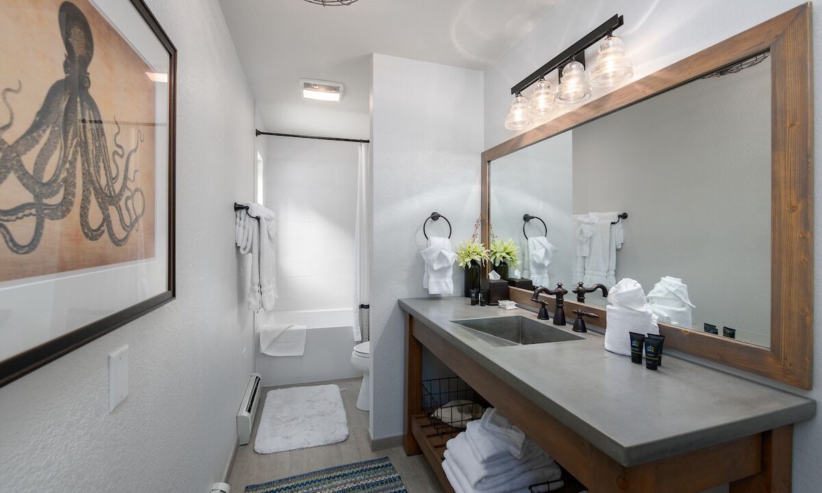 Photo of Bathroom in Breckenridge Park Estates