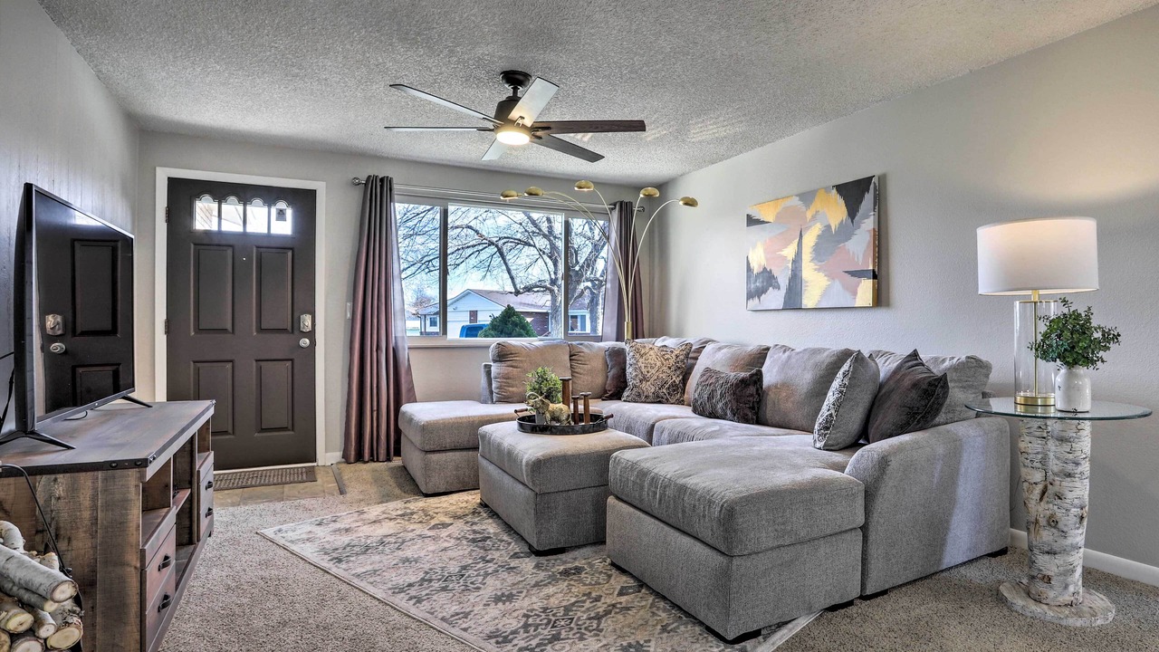 Photo of Livingroom in Loveland