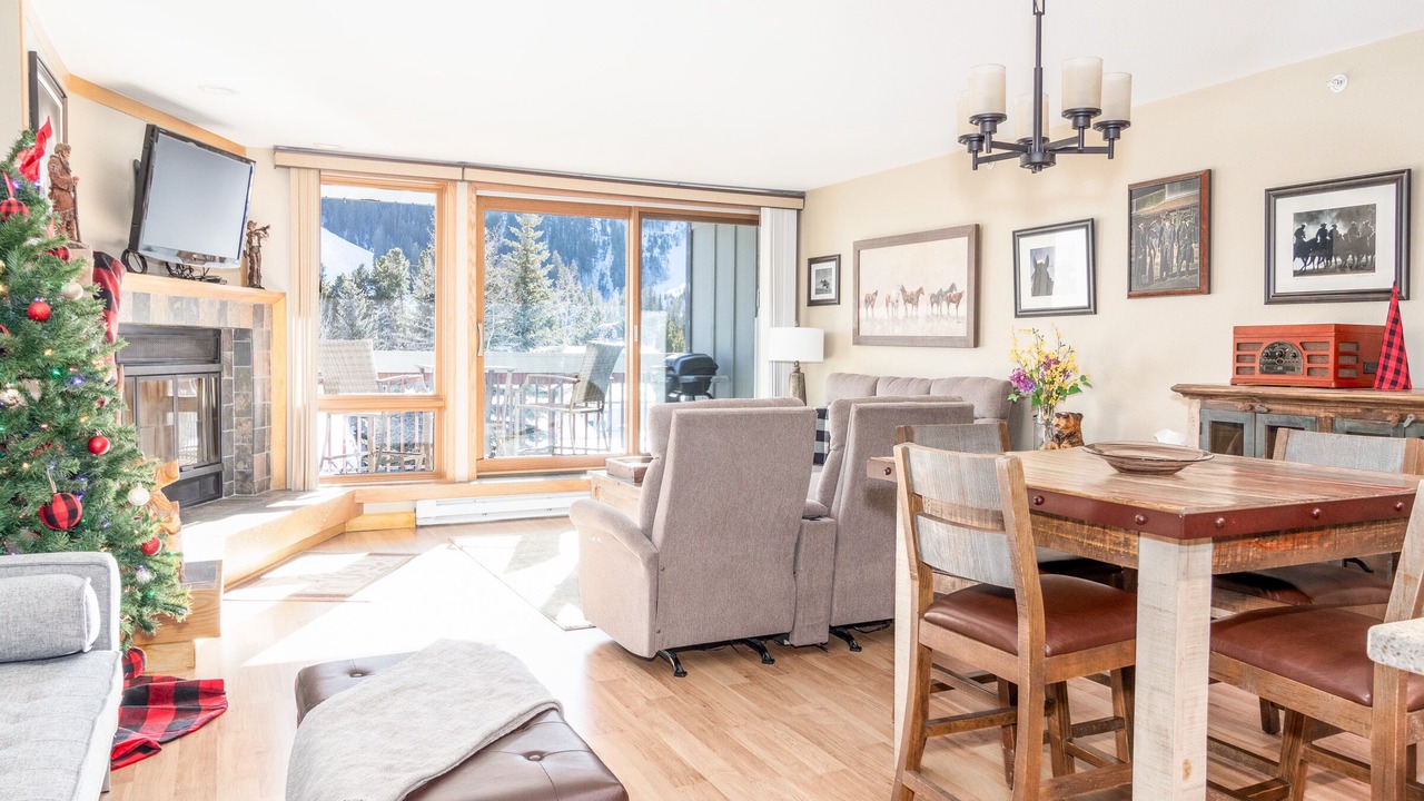 Photo of Livingroom in Mountain House