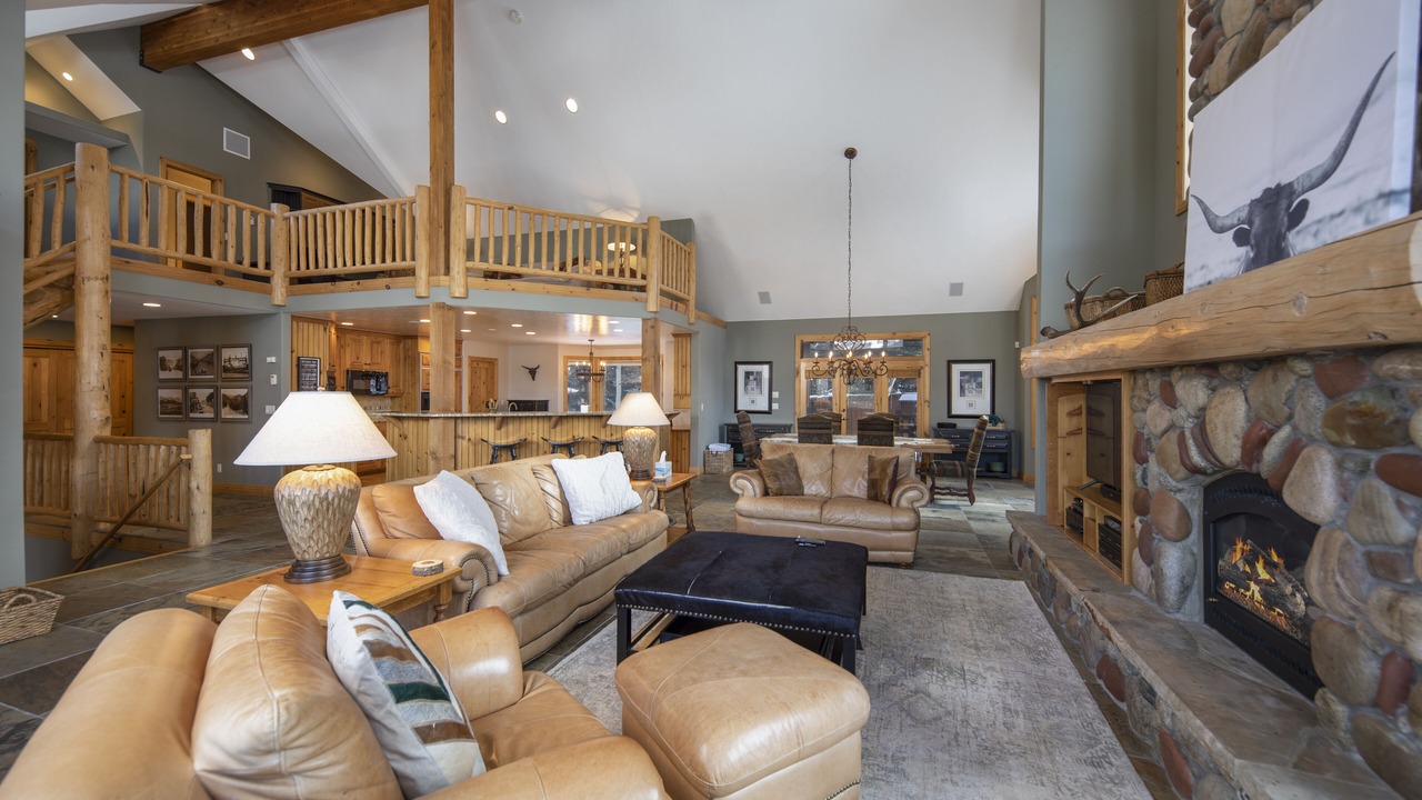 Photo of Livingroom in Historic District