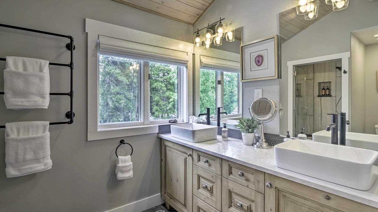 Photo of Bathroom in Breckenridge Heights