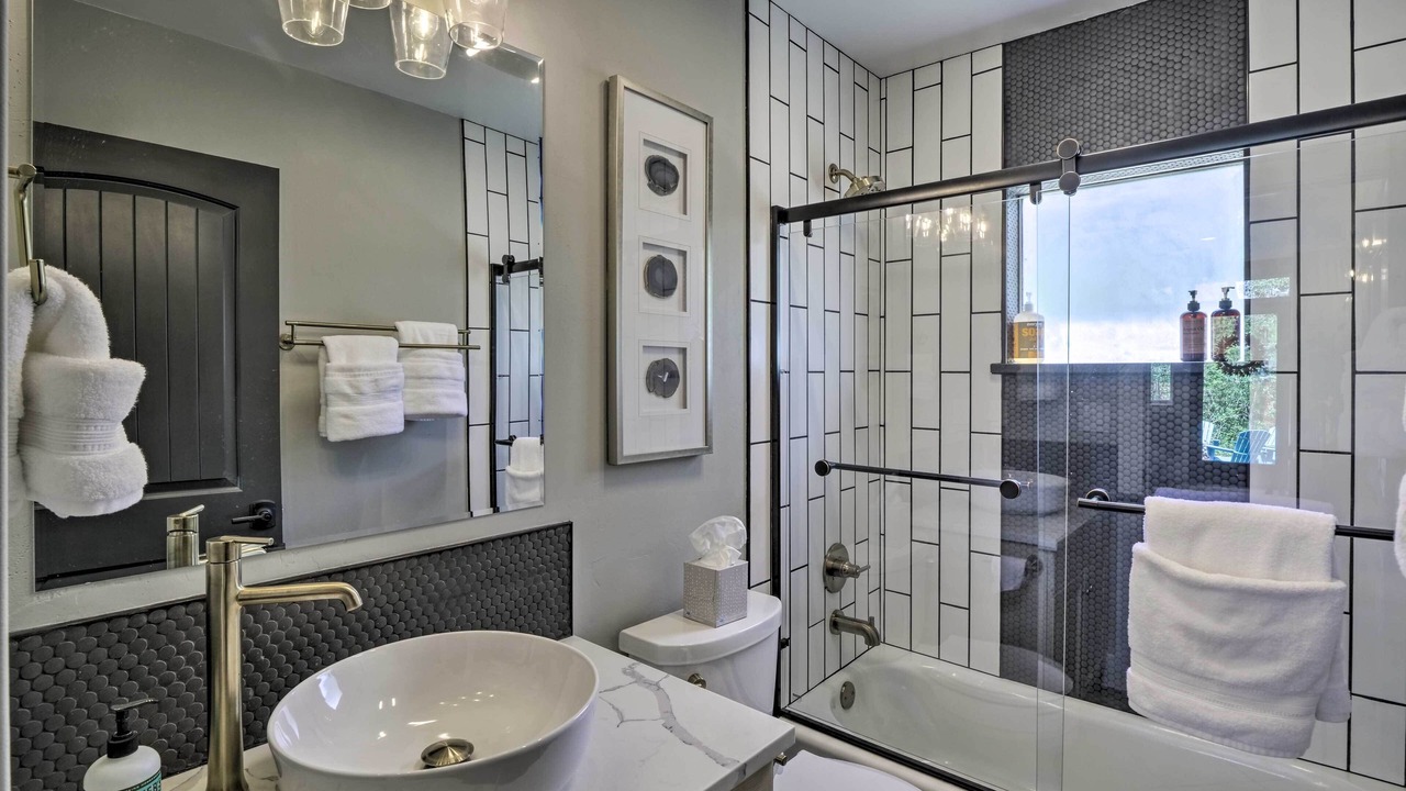 Photo of Bathroom in Breckenridge Heights