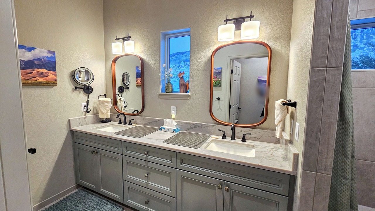 Photo of Bathroom in Corinthian Hills