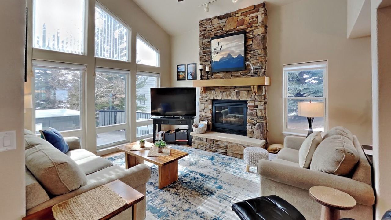 Photo of Livingroom in Corinthian Hills