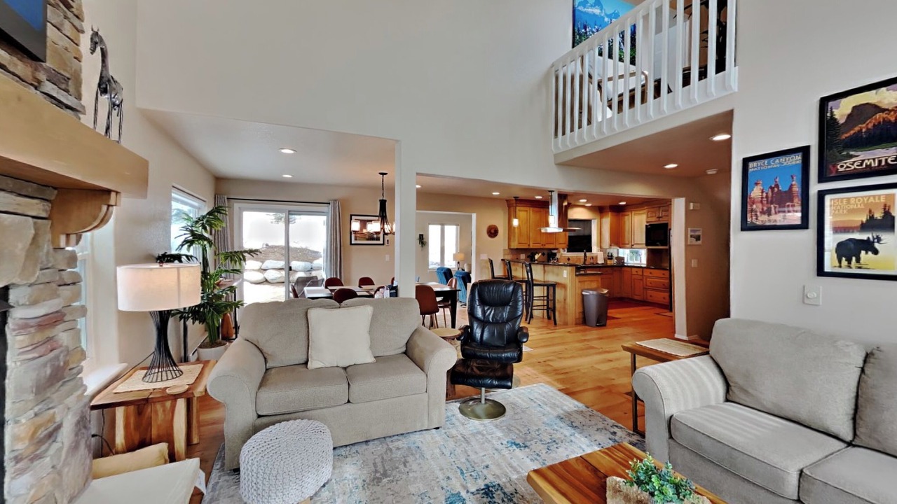 Photo of Livingroom in Corinthian Hills