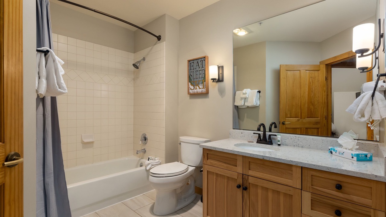 Photo of Bathroom in River Run