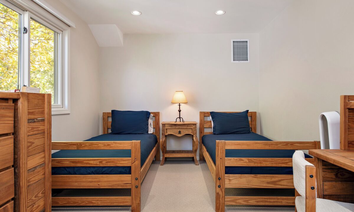 Photo of Bedroom in Basalt