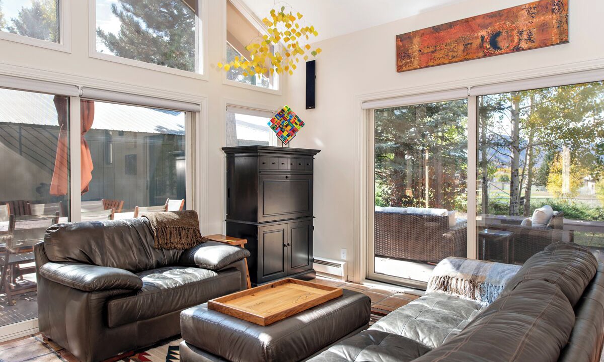 Photo of Livingroom in Basalt